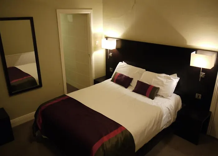 Отель Hearns Клонмел