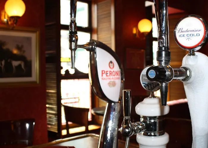 Отель Hearns Клонмел